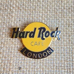 Hard Rock Cafe London England UK collectible pin goldtone metal in black yellow